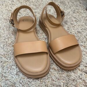 Gianni Bini Tan Sandals Minimalist Design Comfortable Fit